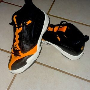 Jordan jump man quick 23 black orange peel